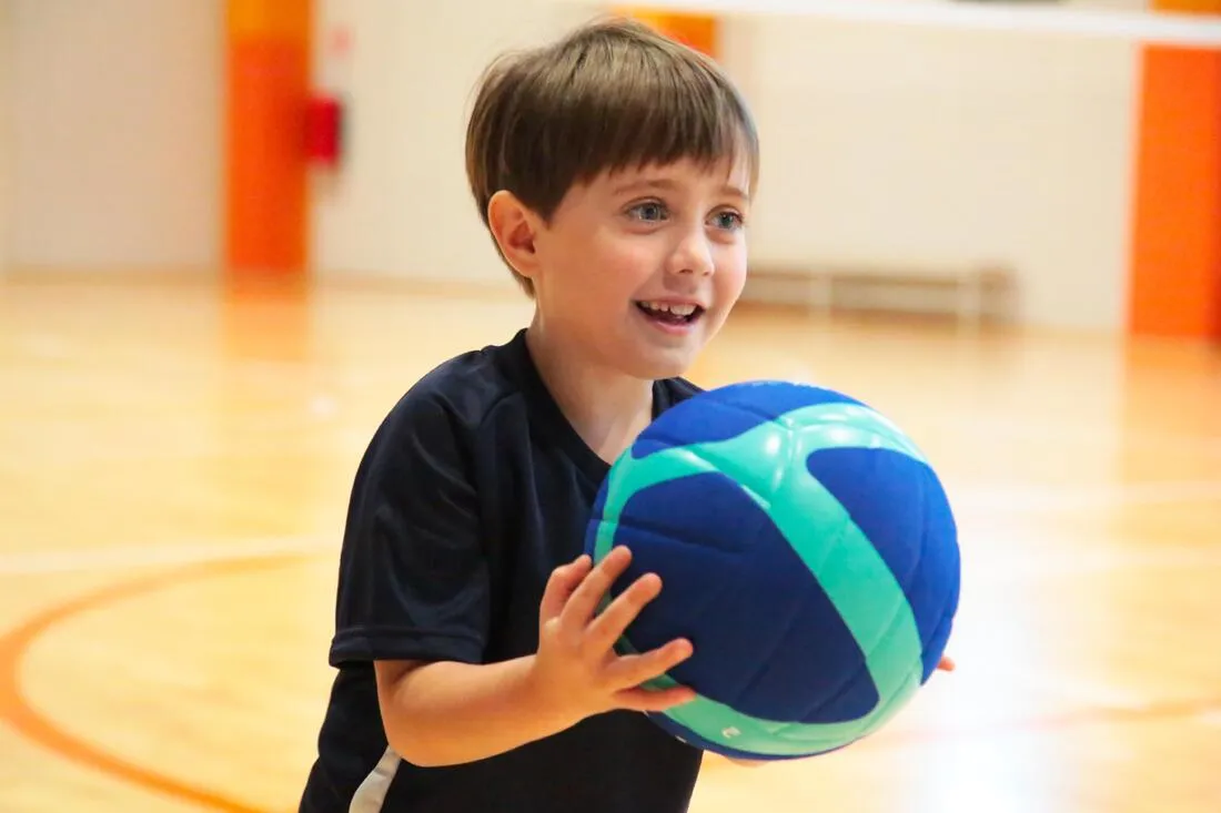 180-200 g Volleyball for 4- to 5-Year-Olds V100 Soft - Blue