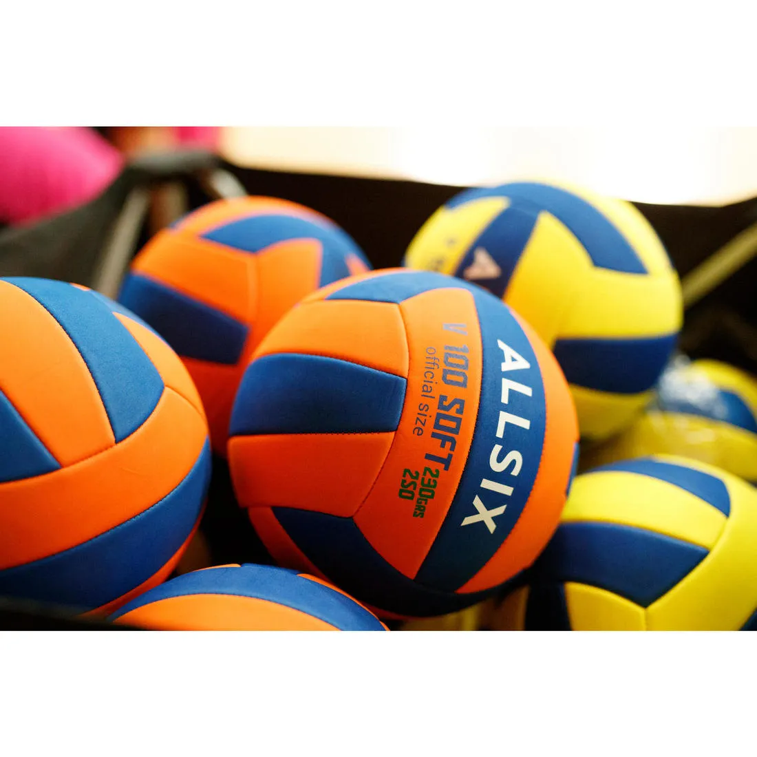 260-280 g Volleyball for Over-15s V100 Soft - Blue/White