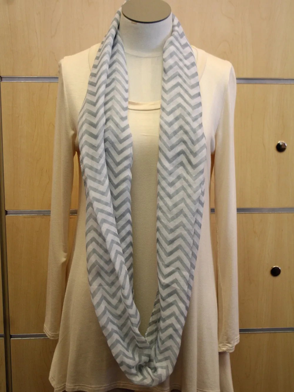ADO | Infinity Grey and White Chevron Scarf