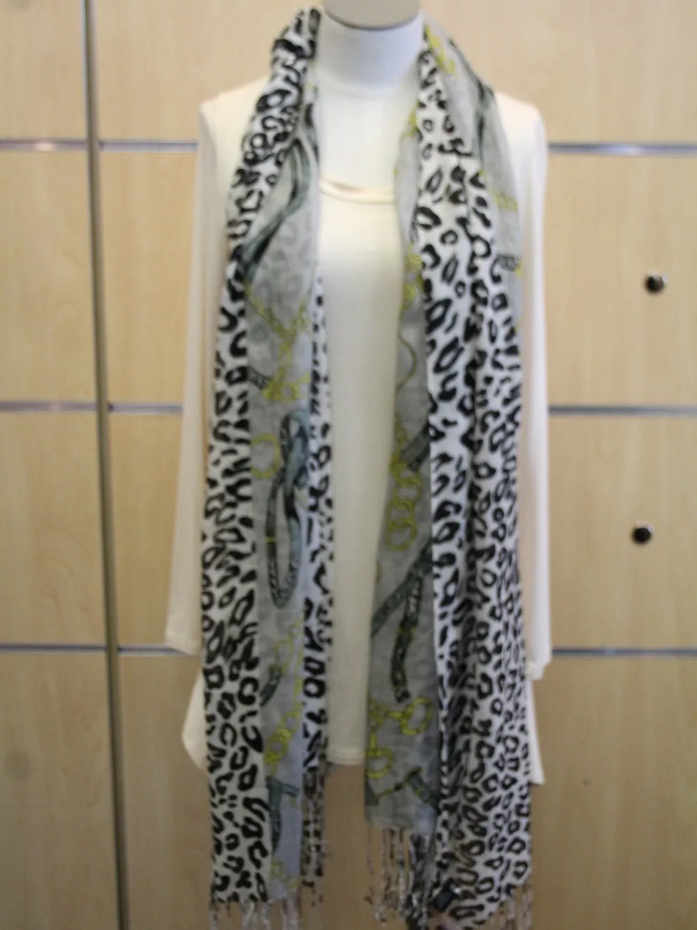 ADO | Wrap Black and Grey Leopard Chain Scarf