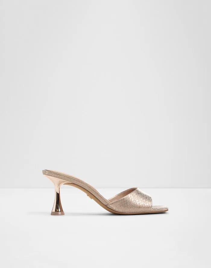 Alathia / Heeled Sandals