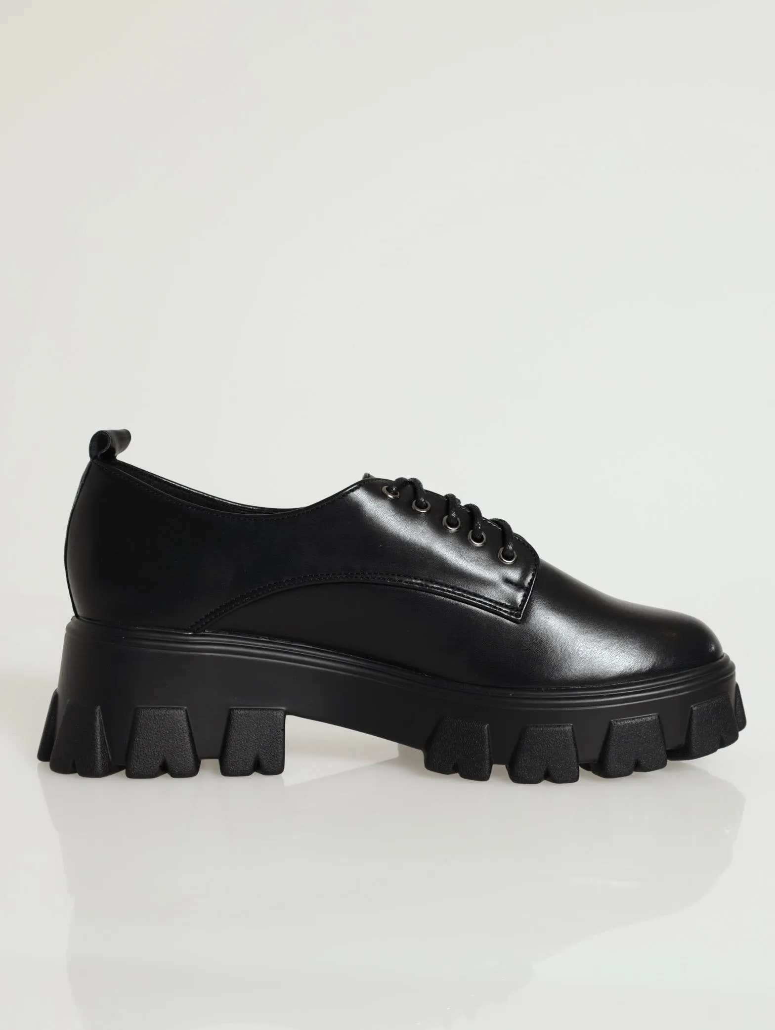 Chunky Oxford Lace-Up Sneaker - Black