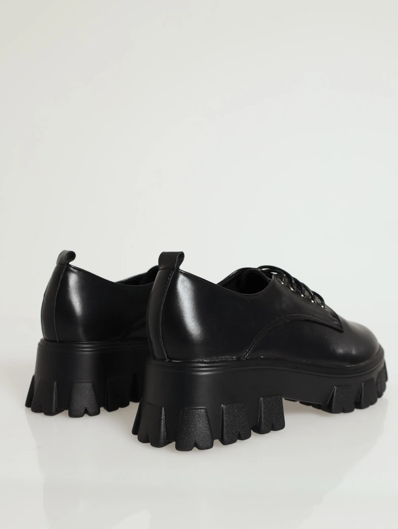 Chunky Oxford Lace-Up Sneaker - Black