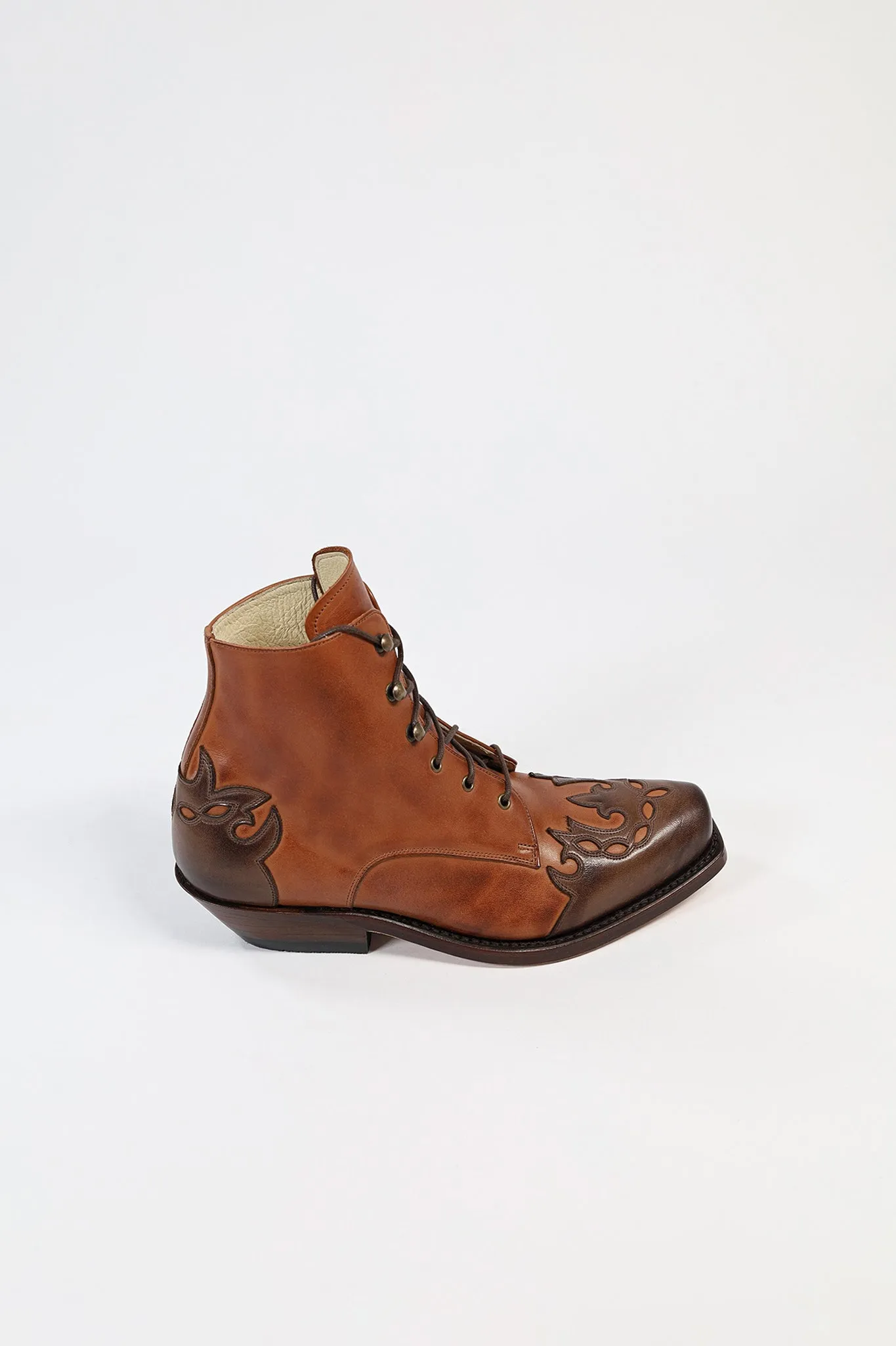 CLARA Damen Braun Cognac