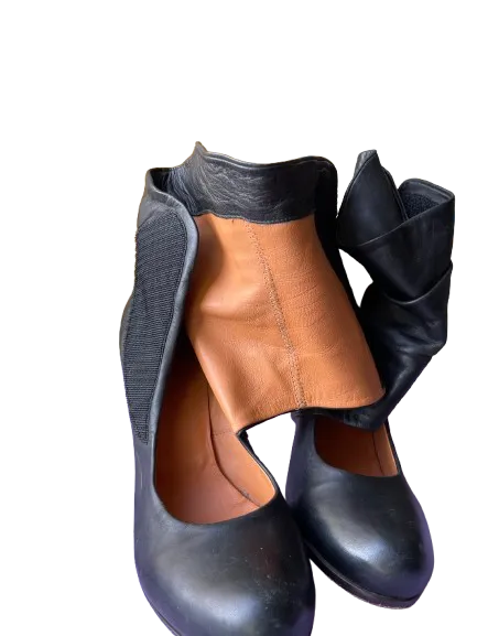 Coclico Black Leather Wrap Boots