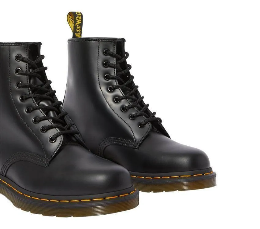 Dr. Martens Unisex Original 1460 Smooth Boots - Black