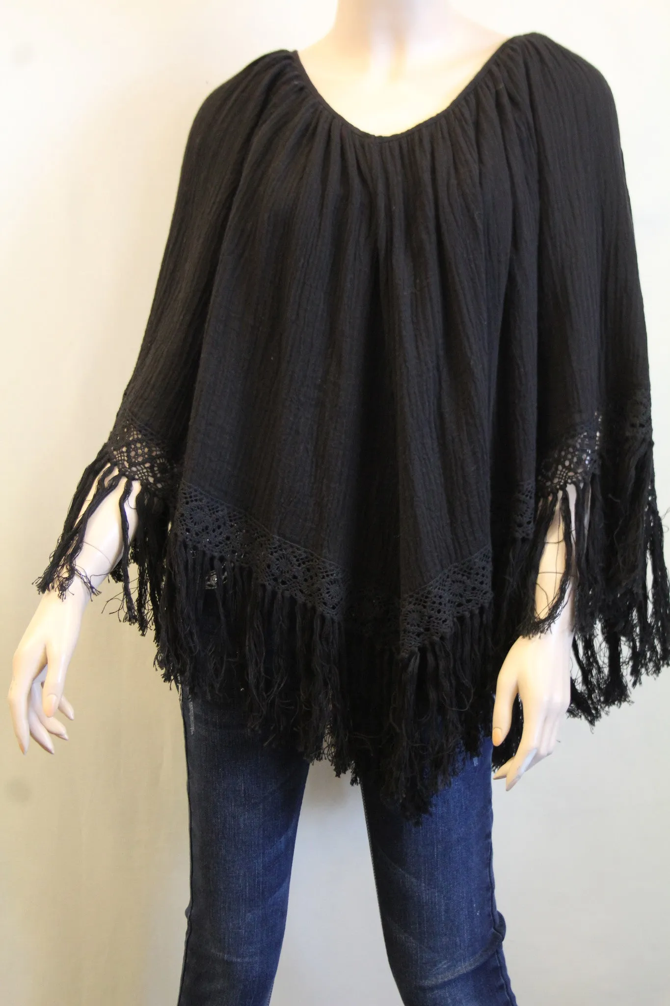 Elan | Poncho with Fringe Black