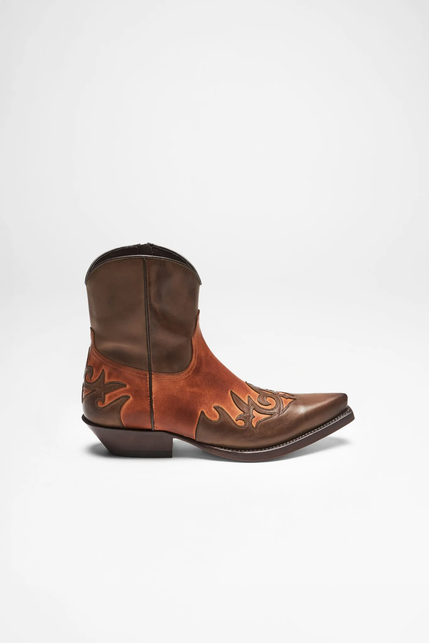 EMILIO Unisex Cognac Braun