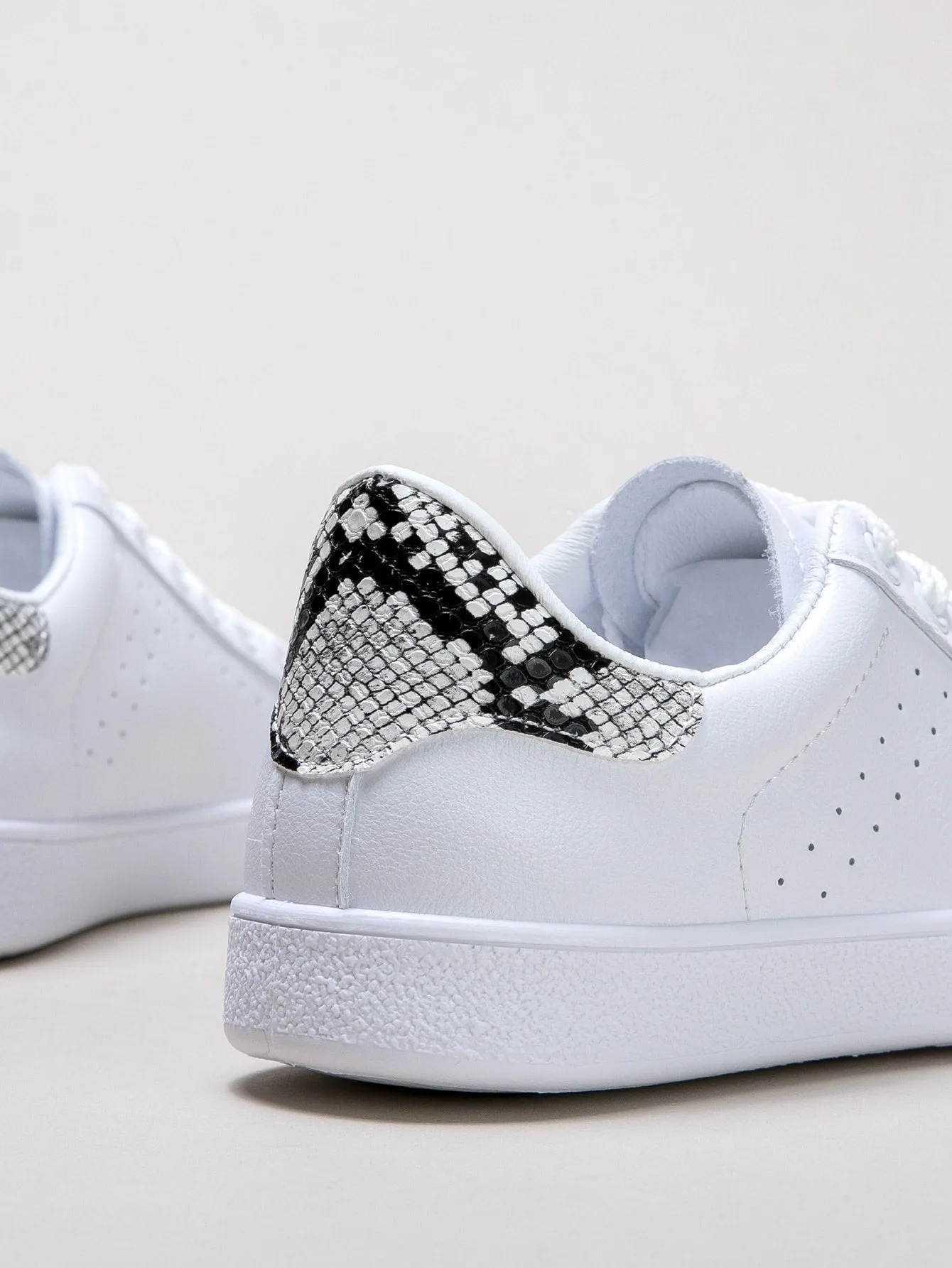 Lace-up Front Snakeskin Detail Skate Shoes - White