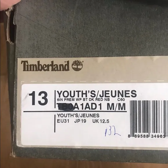 New Girls Timberland burgundy boots, size 13 Youth