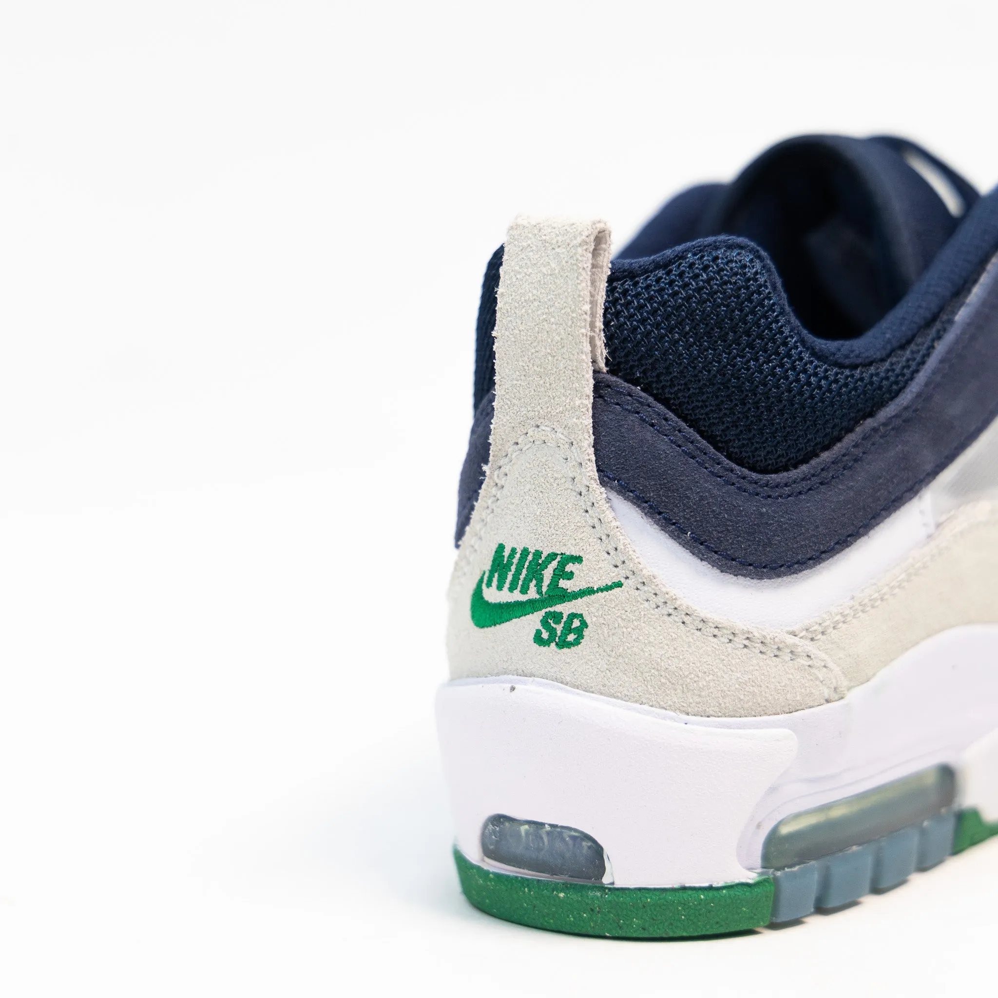 Nike SB Ishod 2 - WHITE/PERSIAN VIOLET-OBSIDIAN-PINE GREEN