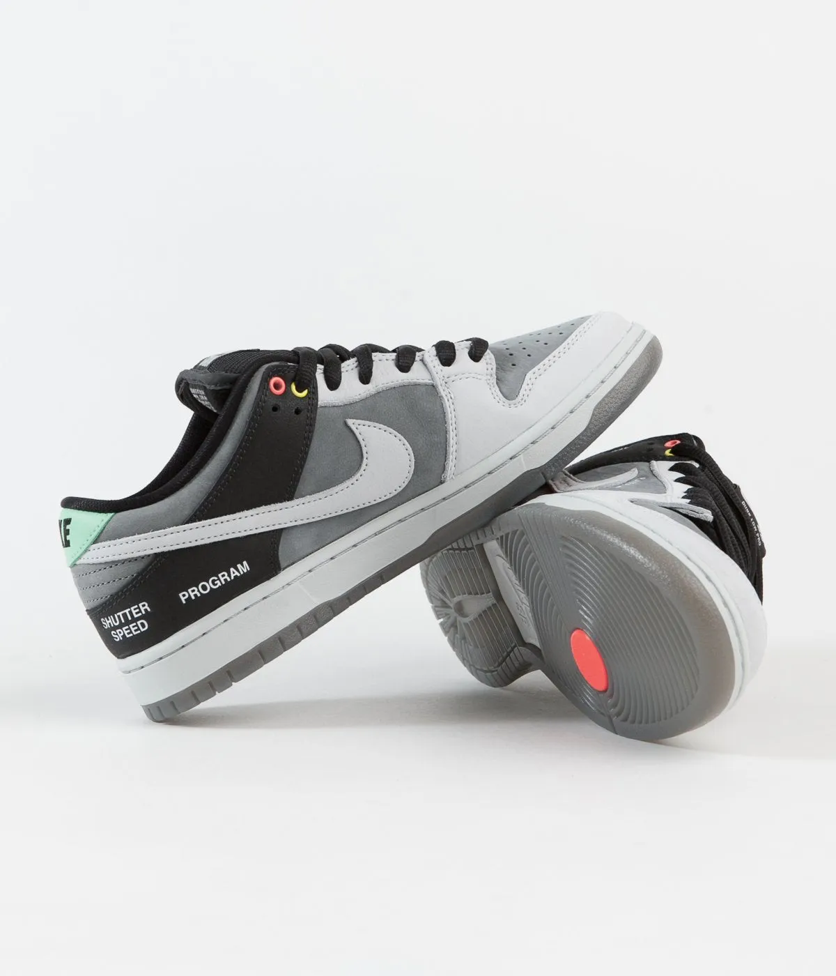Nike SB Orange Label 'VX1000' Dunk Low Pro Shoes - Smoke Grey / Pure Platinum - Off Noir