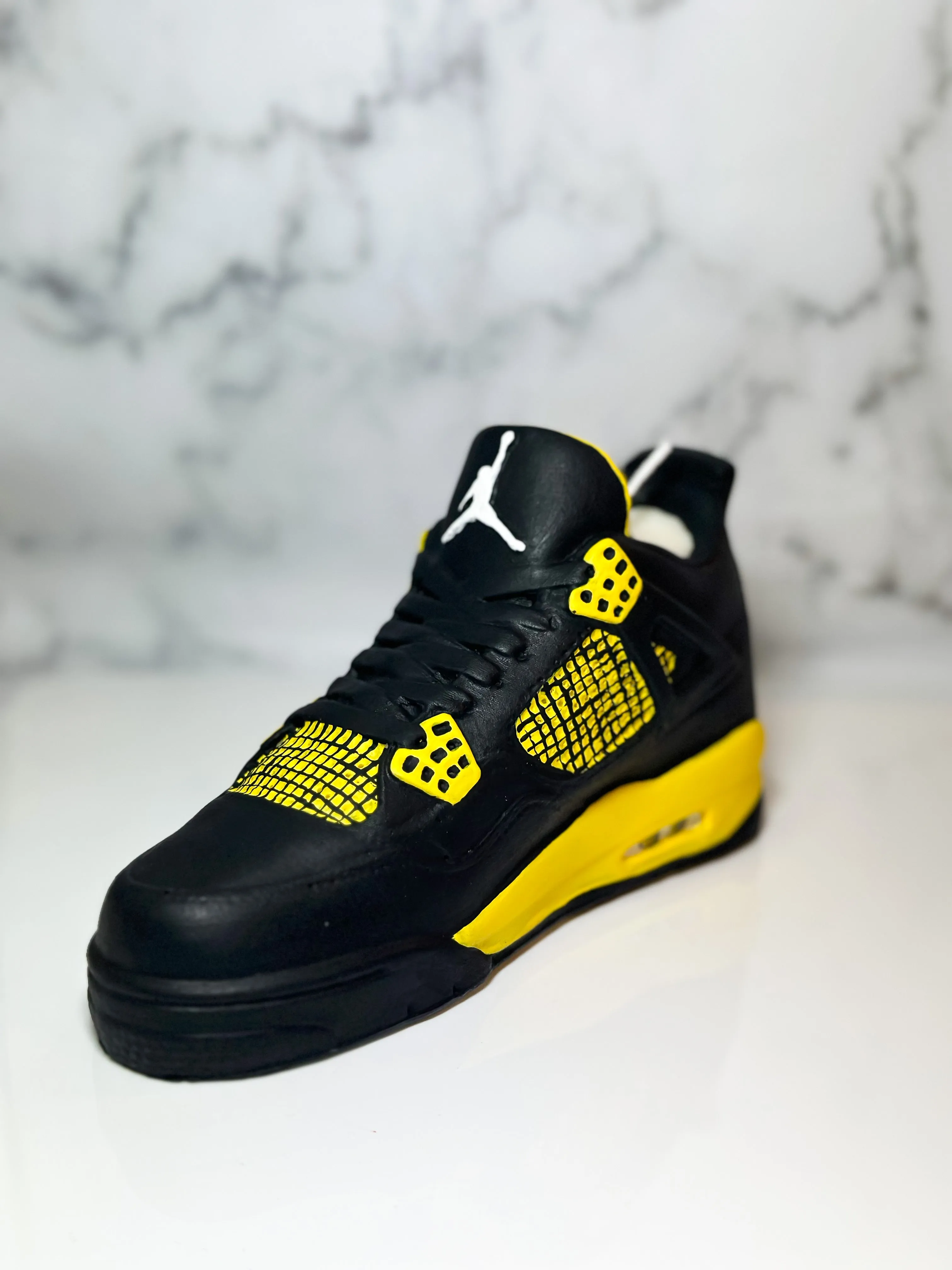 No. 4 Candle-Black/Yellow