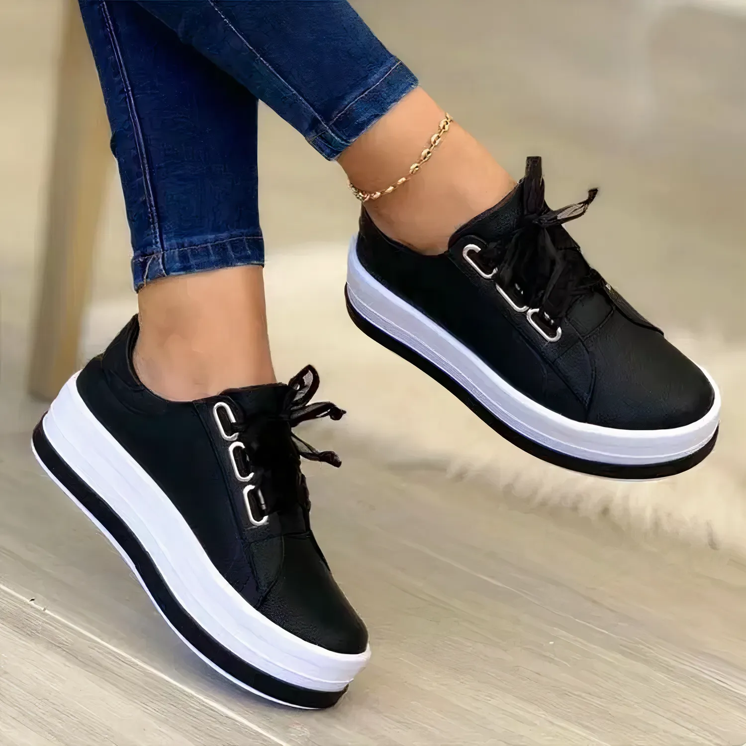 Retro Chic™ | Women's Retro Sneakers | Canvas Upper, Lace-Up Design & Cushioned Insole