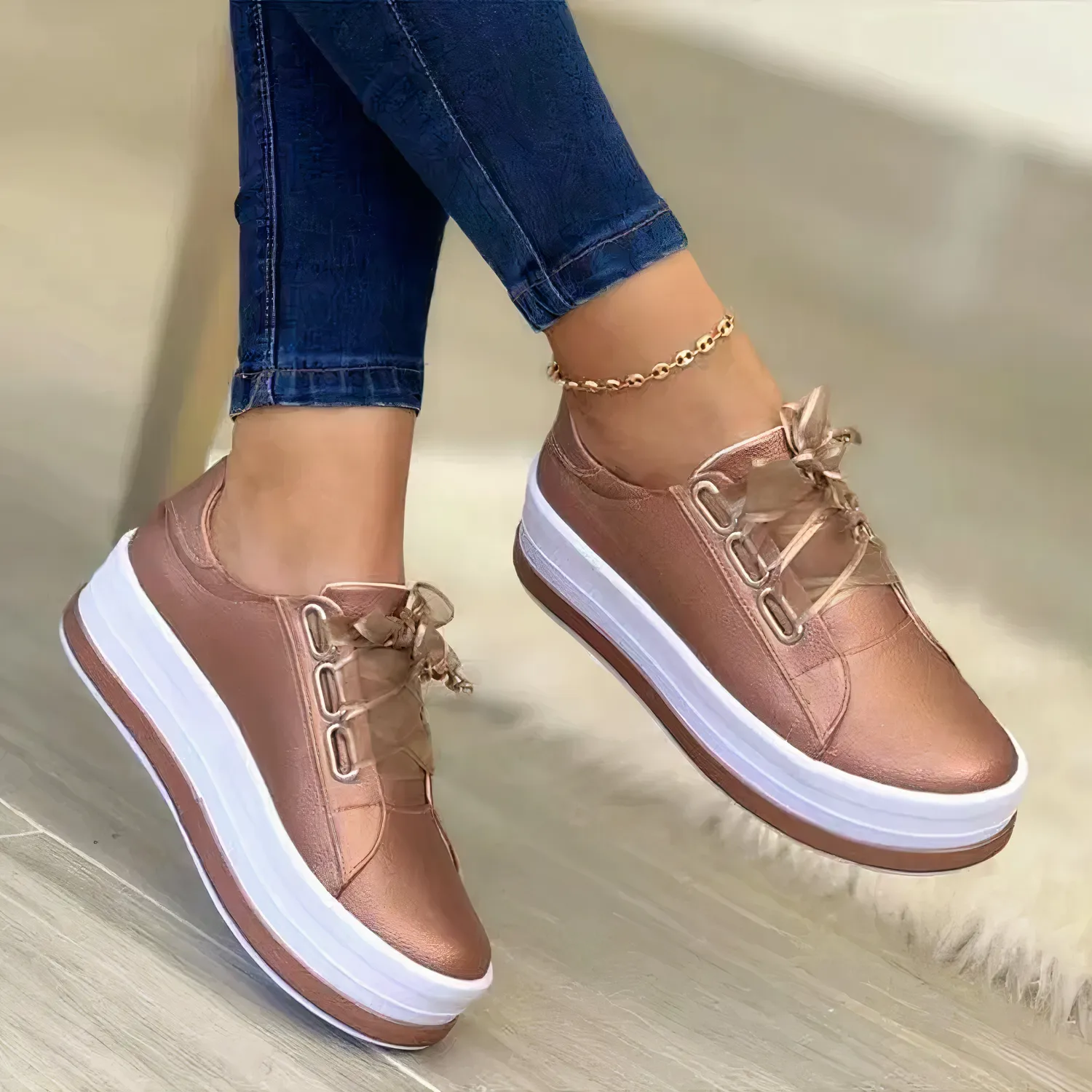 Retro Chic™ | Women's Retro Sneakers | Canvas Upper, Lace-Up Design & Cushioned Insole
