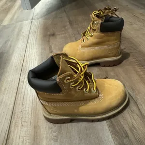 Timberland • toddler boots (wheat)