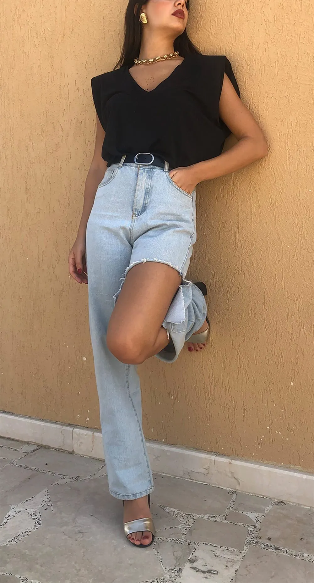 V Neck Padded Shoulder Sleeveless T-Shirt
