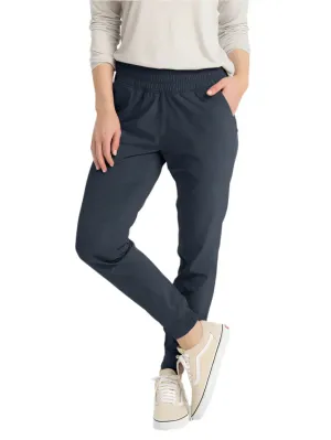 WOMEN'S FREE FLY PULL-ON BREEZE JOGGER | STORM CLOUD