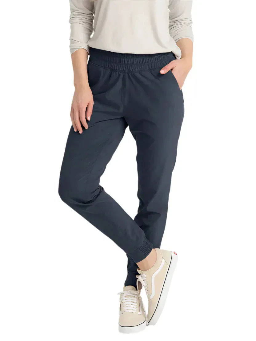 WOMEN'S FREE FLY PULL-ON BREEZE JOGGER | STORM CLOUD